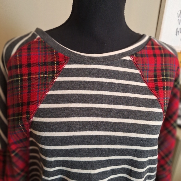 ANDTHEWHY Christmas plaid striped Ballon long sleeve top M - Picture 9 of 15
